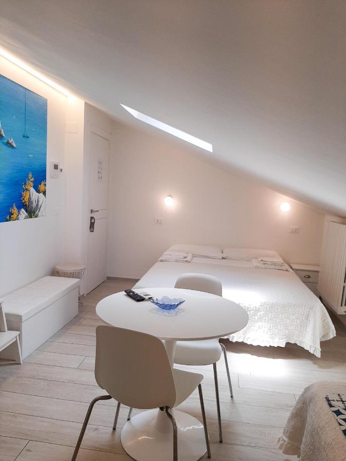 シローロ Mare Di Stelle Bed & Breakfast エクステリア 写真